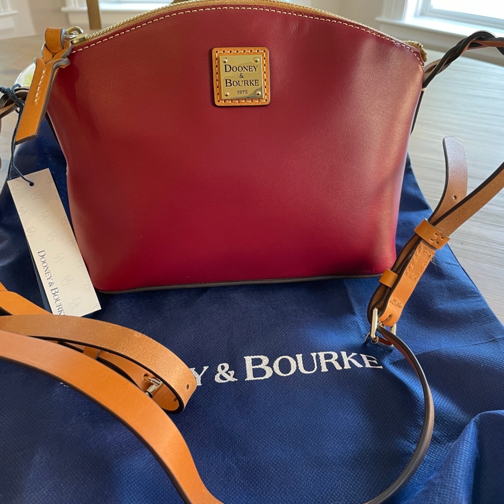 DOONEY. NWT MULBERRY PENNY CROSSBODY